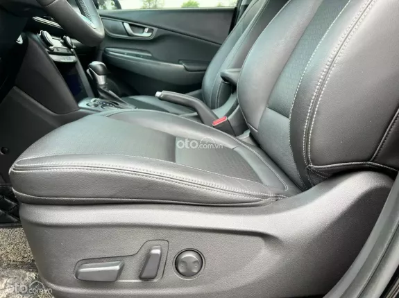 Hyundai Kona 1.6 Turbo 2021 - Biển Hà Nội, 1 chủ từ đầu- odo chuẩn 5v