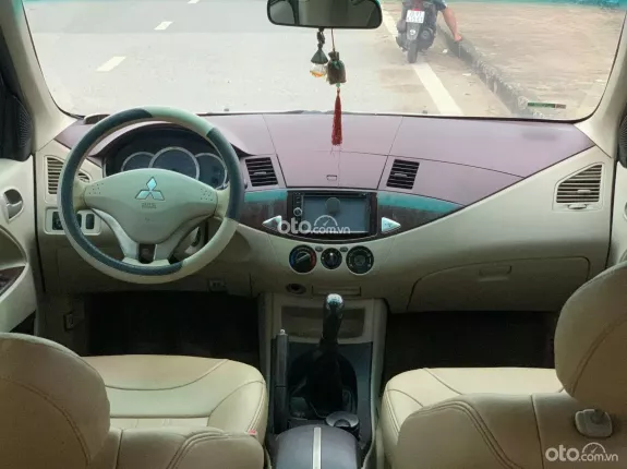 Mitsubishi Zinger 2008 - Odo 11 vạn