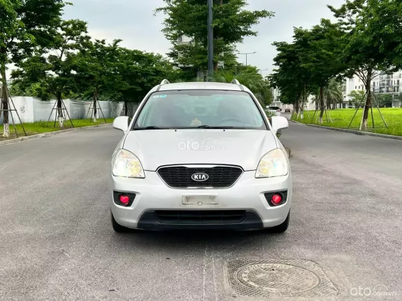 Kia Carens 2016 - Gía 260 triệu