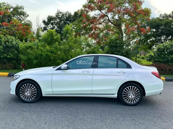 Mercedes-Benz C250 Exclusive 2016 - Bán 695 triệu