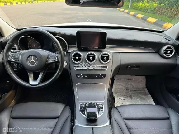 Mercedes-Benz C250 Exclusive 2016 - Bán 695 triệu