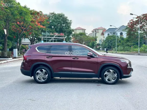 Hyundai Santa Fe 2.4L Xăng Tiêu chuẩn 2022 - Bán 930 triệu