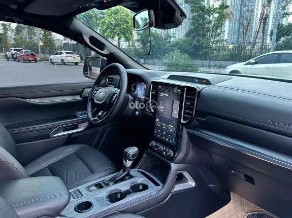 Ford Everest Titanium 2.0 AT 4x2 2022 - Giá Còn Cực Tốt