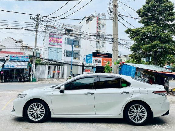 Toyota Camry 2.5Q 2020 - Thiết kế tiện nghi, hiện đại