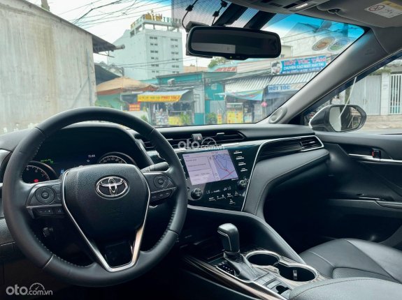 Toyota Camry 2.5Q 2020 - Thiết kế tiện nghi, hiện đại