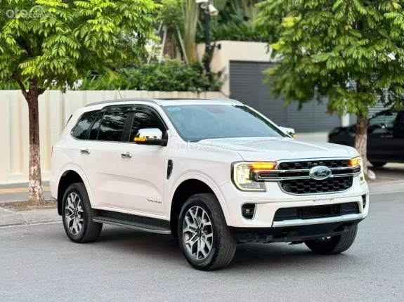 Ford Everest Titanium 2.0 AT 4x2 2022 - Giá Còn Cực Tốt