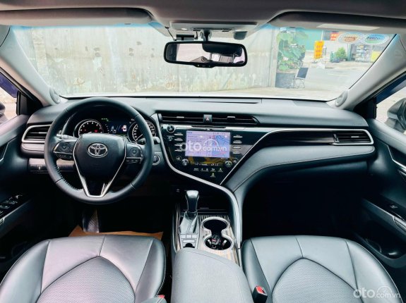 Toyota Camry 2.5Q 2020 - Thiết kế tiện nghi, hiện đại