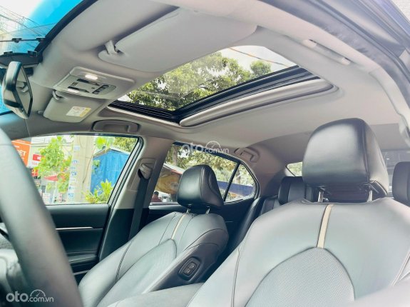 Toyota Camry 2.5Q 2020 - Thiết kế tiện nghi, hiện đại