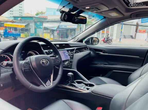 Toyota Camry 2.5Q 2020 - Thiết kế tiện nghi, hiện đại