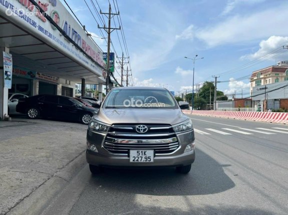 Toyota Innova 2.0E 2018 - Số sàn một chủ đi chuẩn 13 vạn kilomet