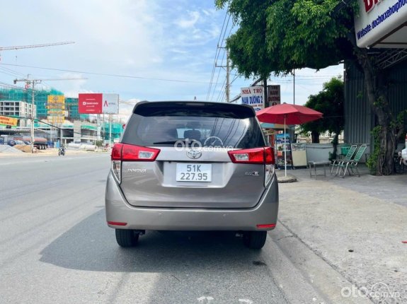 Toyota Innova 2.0E 2018 - Số sàn một chủ đi chuẩn 13 vạn kilomet