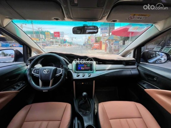 Toyota Innova 2.0E 2018 - Số sàn một chủ đi chuẩn 13 vạn kilomet