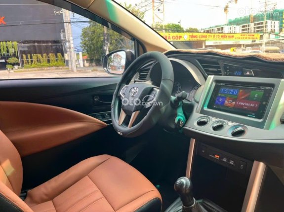 Toyota Innova 2.0E 2018 - Số sàn một chủ đi chuẩn 13 vạn kilomet