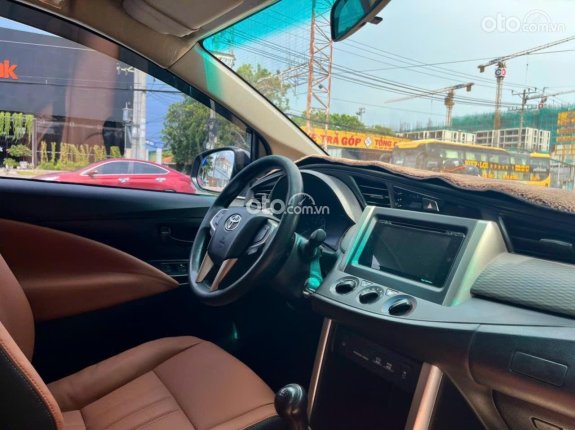 Toyota Innova 2.0E 2018 - Số sàn một chủ đi chuẩn 13 vạn kilomet