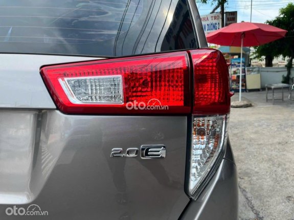 Toyota Innova 2.0E 2018 - Số sàn một chủ đi chuẩn 13 vạn kilomet