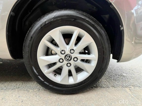 Toyota Innova 2.0E 2018 - Số sàn một chủ đi chuẩn 13 vạn kilomet
