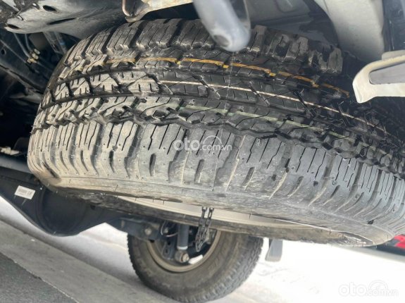 Toyota Fortuner 2.4 AT 4x2 Legender 2022 - Máy dầu số tự động 1 cầu 2WD đi đúng 25 ngàn kilomet