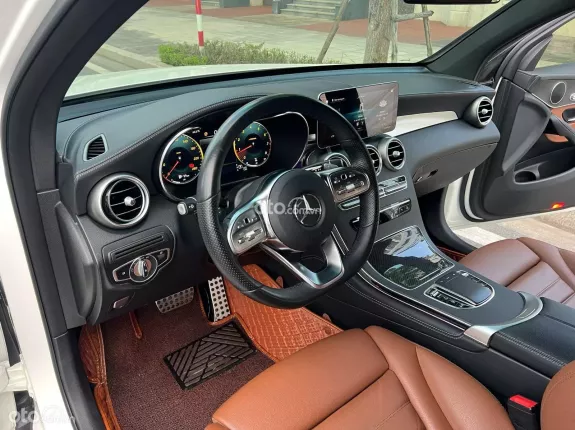 Mercedes-Benz GLC 300 4Matic Coupe 2019 - Odo 2,4 vạn miles zin full ls hãng