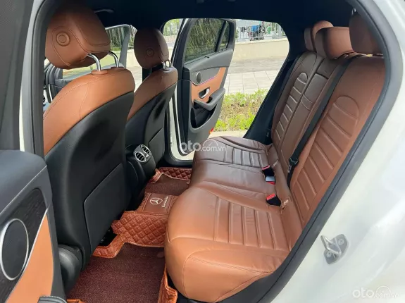 Mercedes-Benz GLC 300 4Matic Coupe 2019 - Odo 2,4 vạn miles zin full ls hãng