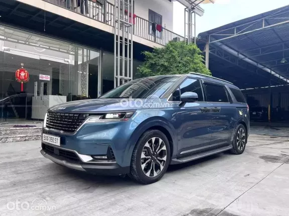 Kia Carnival 2.2D Signature 2022 - Màu xanh ngọc, lướt 3,3 vạn km, hỗ trợ trả góp