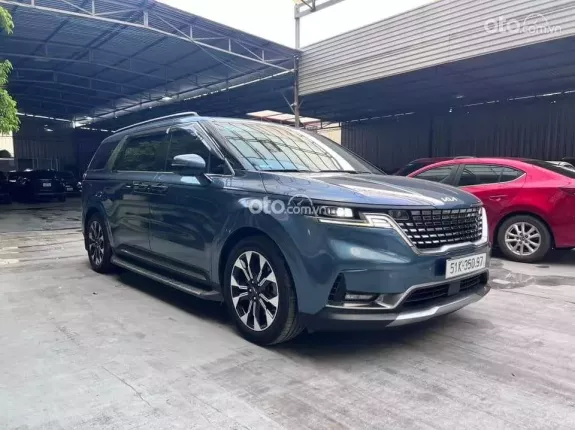 Kia Carnival 2.2D Signature 2022 - Màu xanh ngọc, lướt 3,3 vạn km, hỗ trợ trả góp