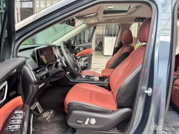 Kia Carnival 2.2D Signature 2022 - Màu xanh ngọc, lướt 3,3 vạn km, hỗ trợ trả góp