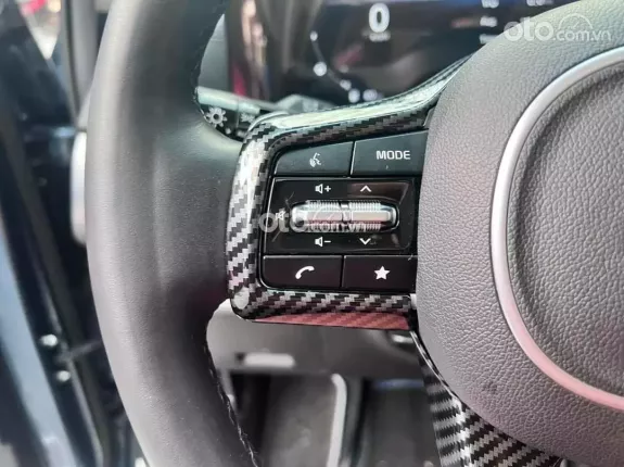 Kia Carnival 2.2D Signature 2022 - Màu xanh ngọc, lướt 3,3 vạn km, hỗ trợ trả góp