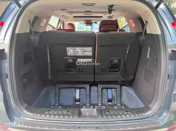 Kia Carnival 2.2D Signature 2022 - Màu xanh ngọc, lướt 3,3 vạn km, hỗ trợ trả góp