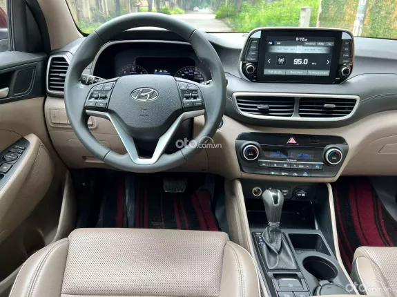 Hyundai Tucson 2.0 Dầu Cao cấp 2021 - Odo 2,4 vạn km