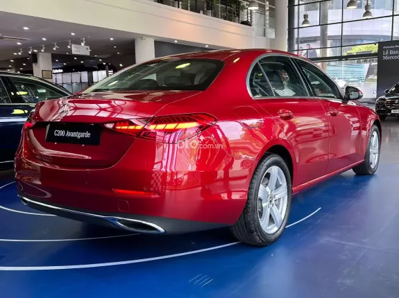 Mercedes-Benz C200 Avantgarde 2024 - Đủ màu, giao ngay, tặng 50% phí trước bạ, tặng tiền mặt cùng vô vàn quà tặng theo xe, giá tốt
