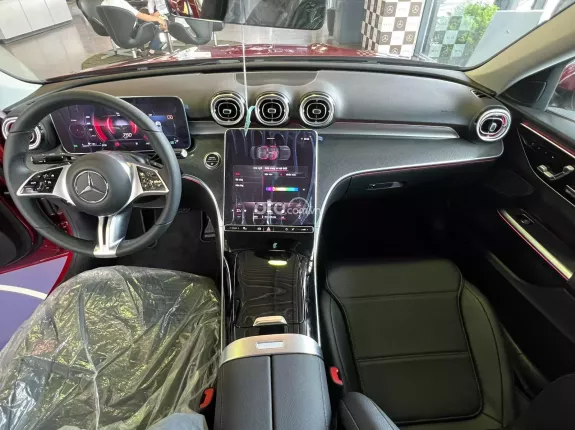 Mercedes-Benz C200 Avantgarde 2024 - Đủ màu, giao ngay, tặng 50% phí trước bạ, tặng tiền mặt cùng vô vàn quà tặng theo xe, giá tốt