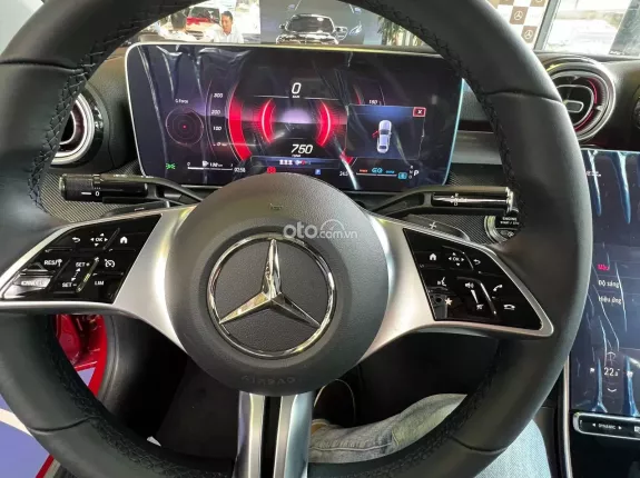 Mercedes-Benz C200 Avantgarde 2024 - Đủ màu, giao ngay, tặng 50% phí trước bạ, tặng tiền mặt cùng vô vàn quà tặng theo xe, giá tốt