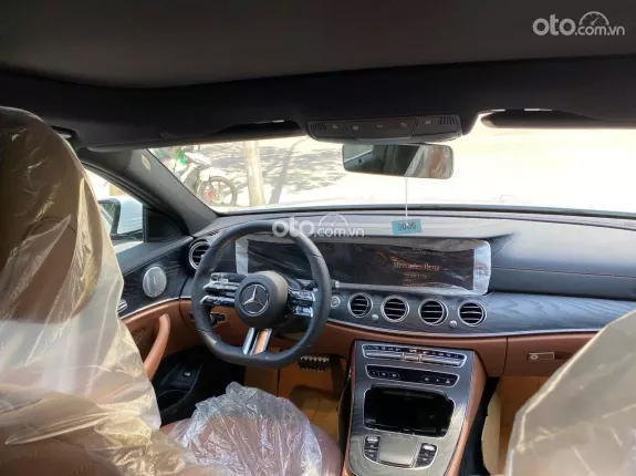 Mercedes-Benz E300 AMG 2024 - Giảm sâu hàng trăm triệu đồng, giá tốt chưa từng có, tặng 50% phí trước bạ, ưu đãi ngập tràn
