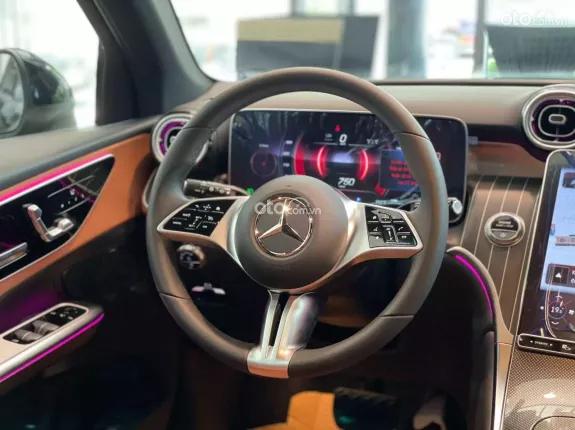 Mercedes-Benz GLC 200 4Matic 2024 - Giá tốt nhất, sẵn xe, đủ màu, tặng 50% phí trước bạ, giao ngay cho khách