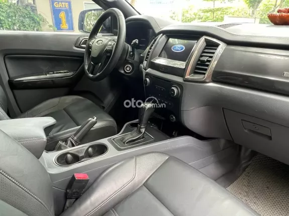 Ford Everest Titanium 2.2L 4x2 AT 2016 - Xe chất giá tốt