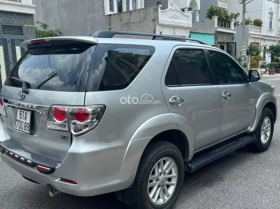 Toyota Fortuner 2012 - Giá thương lượng, có bớt lộc