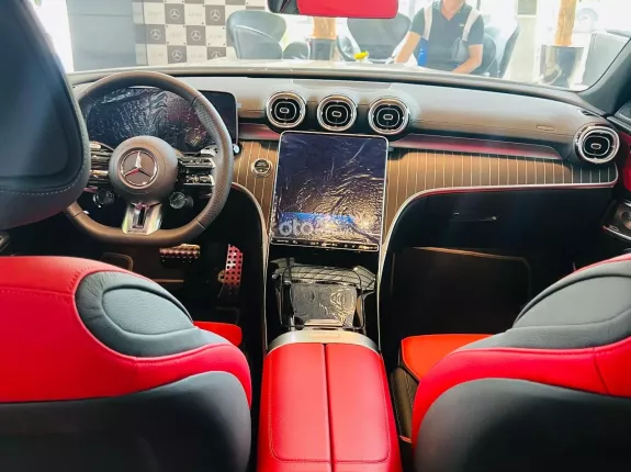 Mercedes-Benz AMG C43 2024 - Tặng ngay gói phụ kiện chính hãng, vô vàn quà tặng khác theo xe