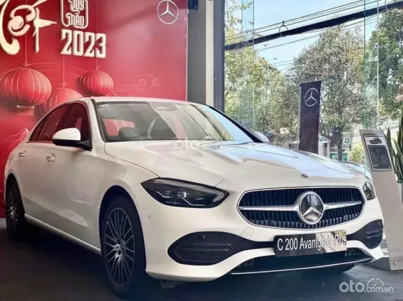 Mercedes-Benz C200 Avantgarde Plus 2024 - Giá sốc giảm chưa từng có, hỗ trợ vay 80% xe, tặng phụ kiện chính hãng và 50% phí trước bạ
