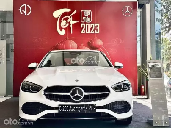 Mercedes-Benz C200 Avantgarde Plus 2024 - Giá sốc giảm chưa từng có, hỗ trợ vay 80% xe, tặng phụ kiện chính hãng và 50% phí trước bạ