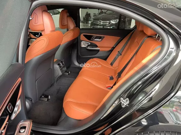 Mercedes-Benz C200 Avantgarde Plus 2024 - Giá sốc giảm chưa từng có, hỗ trợ vay 80% xe, tặng phụ kiện chính hãng và 50% phí trước bạ