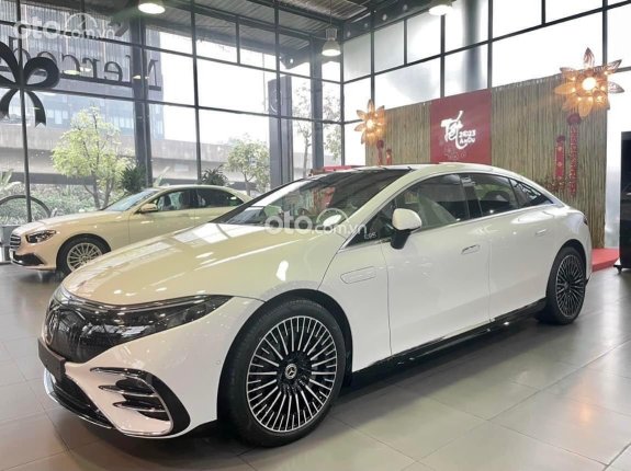 Mercedes-Benz EQS 580 4Matic 2024 - Quà tặng và phụ kiện theo xe rực rỡ