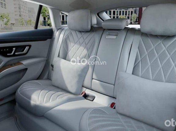 Mercedes-Benz EQS 580 4Matic 2024 - Quà tặng và phụ kiện theo xe rực rỡ