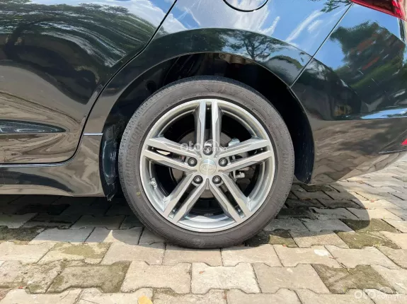 Hyundai Elantra Sport 1.6 2020 - Bao quay đầu 1 năm 10% theo giá thị trường