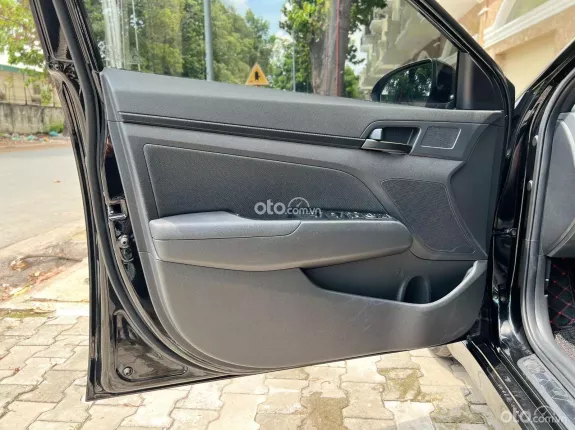 Hyundai Elantra Sport 1.6 2020 - Bao quay đầu 1 năm 10% theo giá thị trường