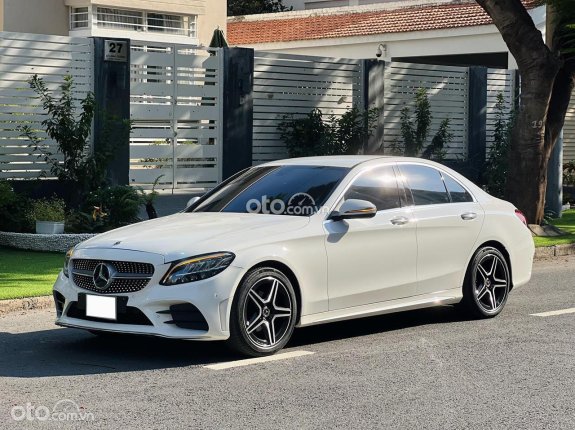 Mercedes-Benz C180 AMG 2021 - SIÊU LƯỚT TRẮNG-KEM, GIÁ ƯU ĐÃI