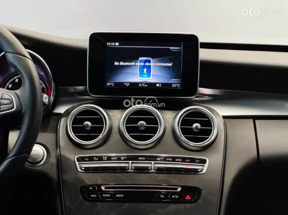 Mercedes-Benz C200 2018 - Xe bảo dưỡng đầy đủ - Nâng cấp thêm Tua bin Led, loa xoay Burm