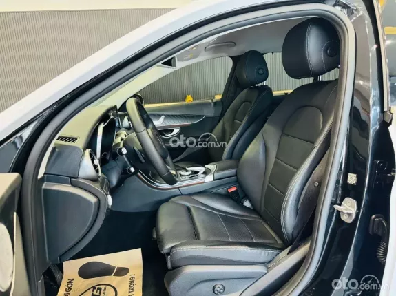 Mercedes-Benz C200 2018 - Xe bảo dưỡng đầy đủ - Nâng cấp thêm Tua bin Led, loa xoay Burm