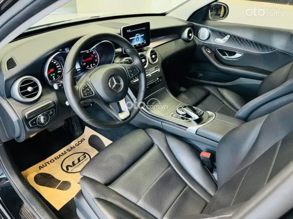 Mercedes-Benz C200 2018 - Xe bảo dưỡng đầy đủ - Nâng cấp thêm Tua bin Led, loa xoay Burm