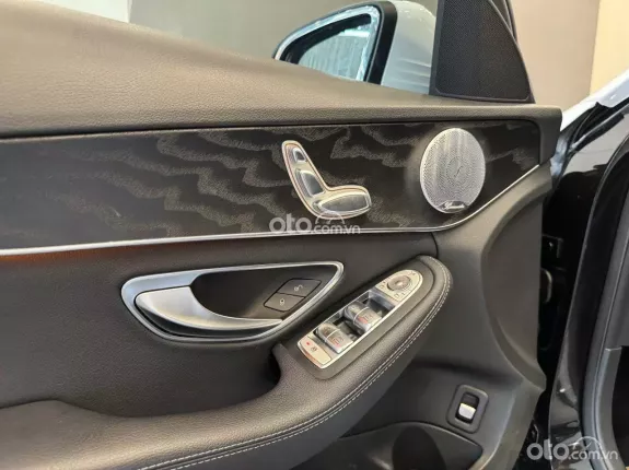 Mercedes-Benz C200 2018 - Xe bảo dưỡng đầy đủ - Nâng cấp thêm Tua bin Led, loa xoay Burm
