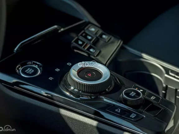 Kia Sportage 2.0G Luxury 2024 - Giá chỉ từ 779 triệu